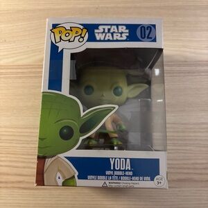 Funko Pop Star Wars Yoda Figure
